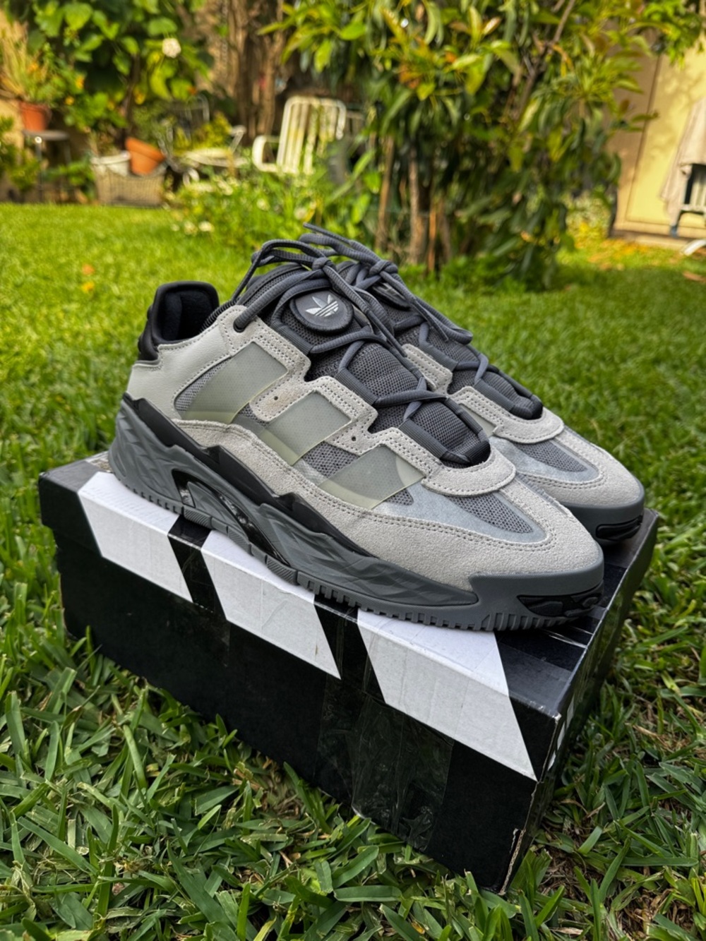 Adidas Niteball - Grey/Black basketball sneaker
(M 10 / W 11.5) - Picture 7 of 7
